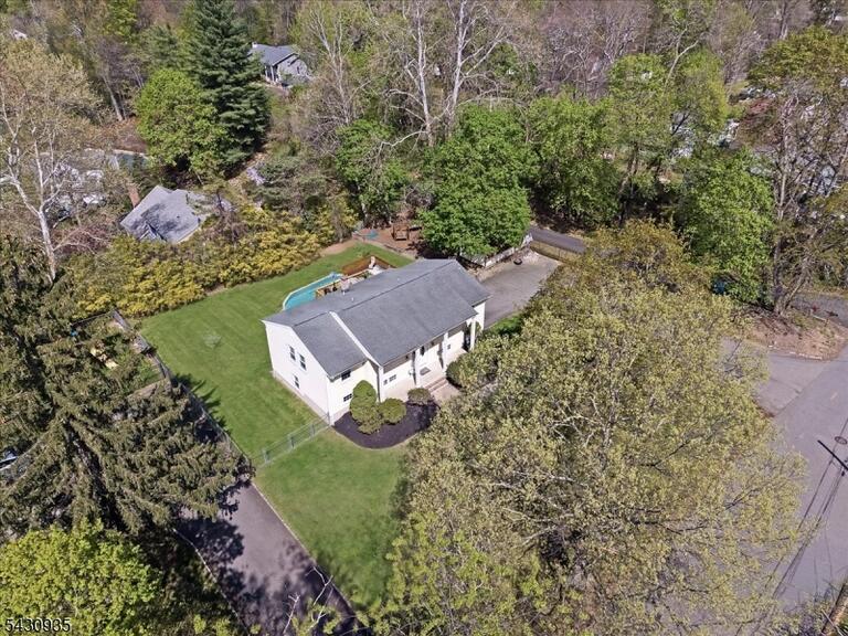 Property listing MLS 4050063 photo 31