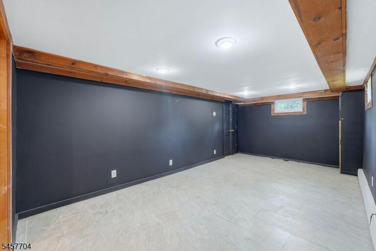 Property listing MLS 4050072 photo 14
