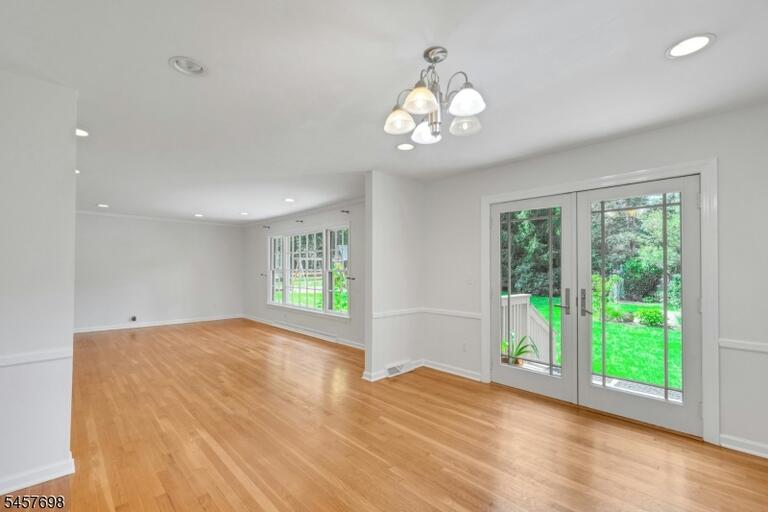 Property listing MLS 4050077 photo 12
