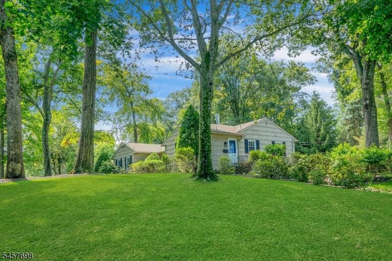 Property listing MLS 4050077 photo 38