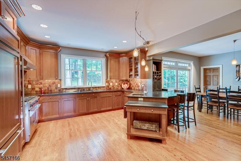 Property listing MLS 4050078 photo 13