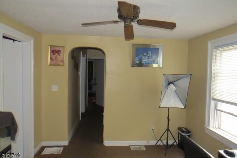 Property listing MLS 4050127 photo 5