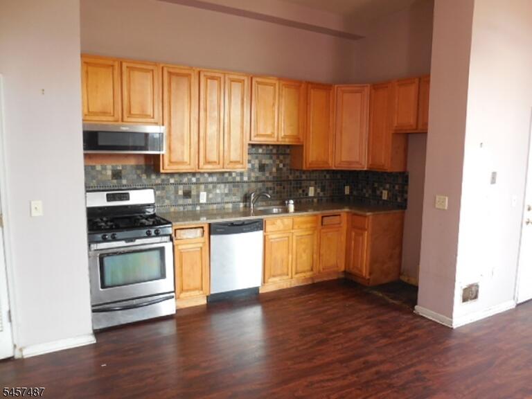 Property listing MLS 4050129 photo 5