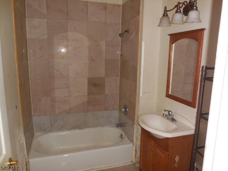 Property listing MLS 4050129 photo 8