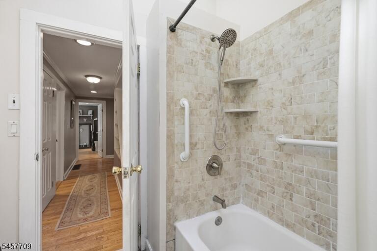 Property listing MLS 4050132 photo 16
