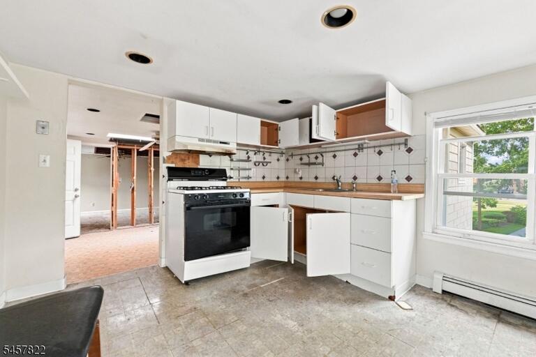 Property listing MLS 4050156 photo 12