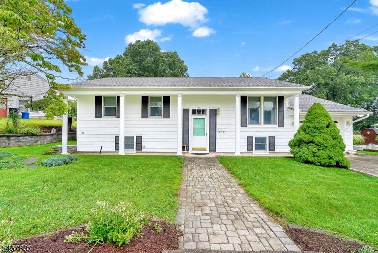 Property listing MLS 4050162 photo 1