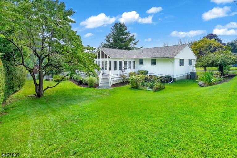 Property listing MLS 4050162 photo 15