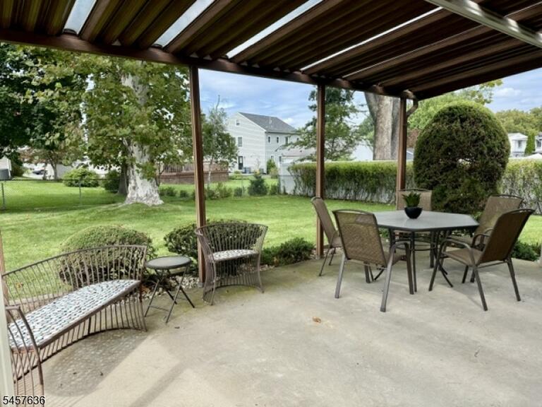 Property listing MLS 4050163 photo 10