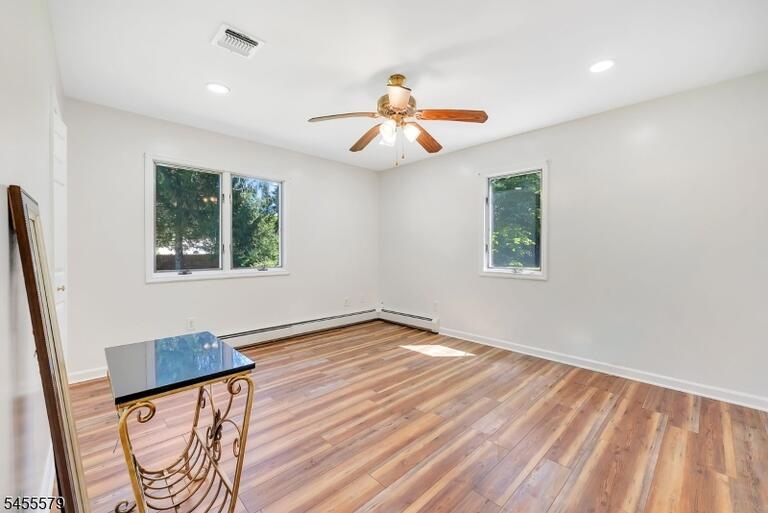 Property listing MLS 4050166 photo 25