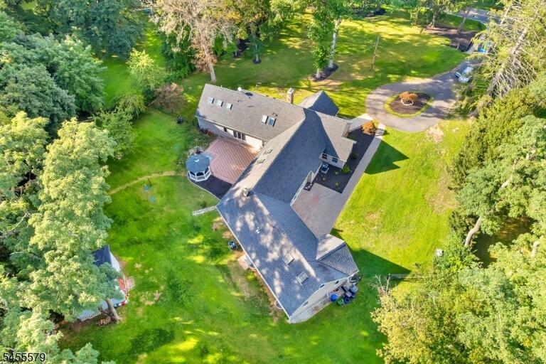 Property listing MLS 4050166 photo 32