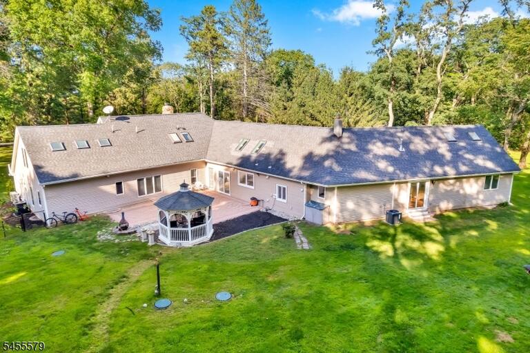 Property listing MLS 4050166 photo 33