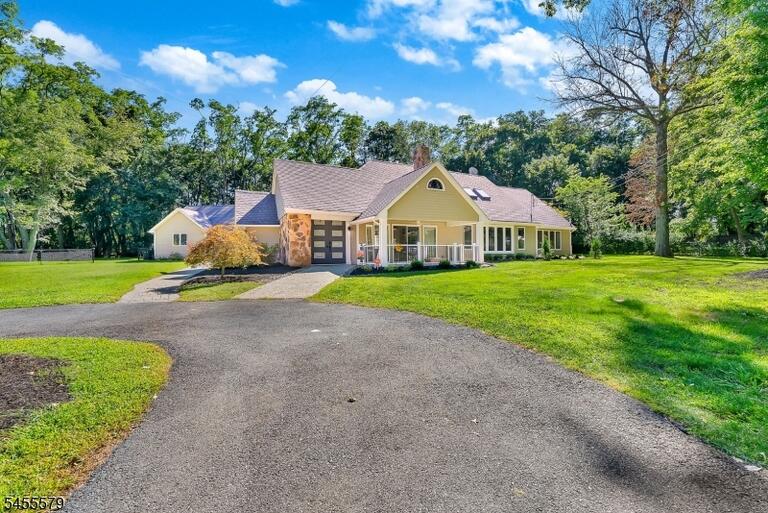 Property listing MLS 4050166 photo 35