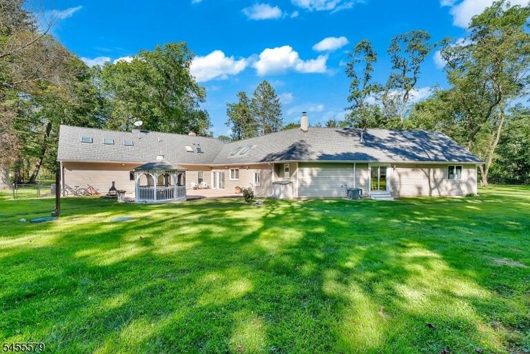 Property listing MLS 4050166 photo 39