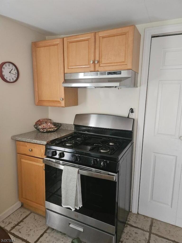 Property listing MLS 4050184 photo 4