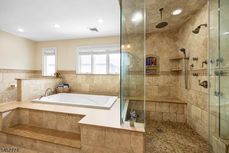 Property listing MLS 4050190 photo 35