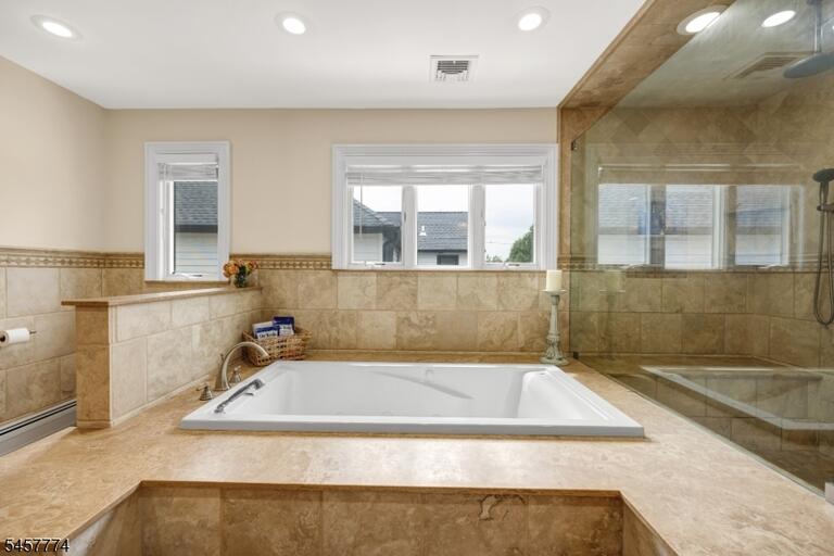 Property listing MLS 4050190 photo 37