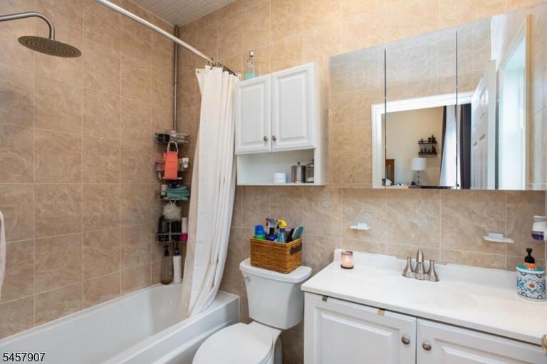 Property listing MLS 4050206 photo 9