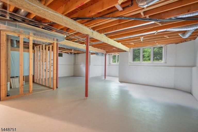 Property listing MLS 4050220 photo 30
