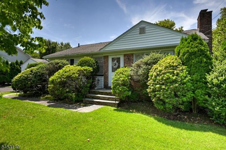 Property listing MLS 4050231 photo 5