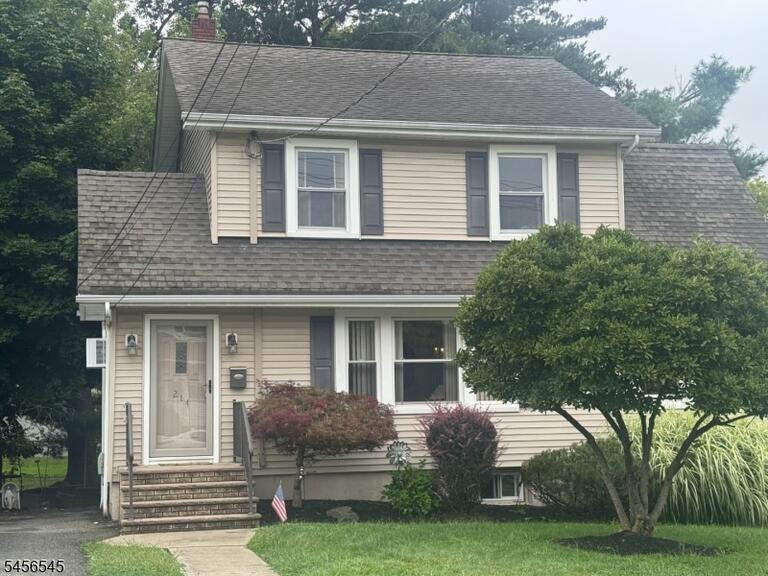 Property listing MLS 4050235 photo 1