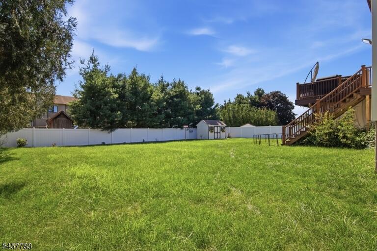 Property listing MLS 4050239 photo 32