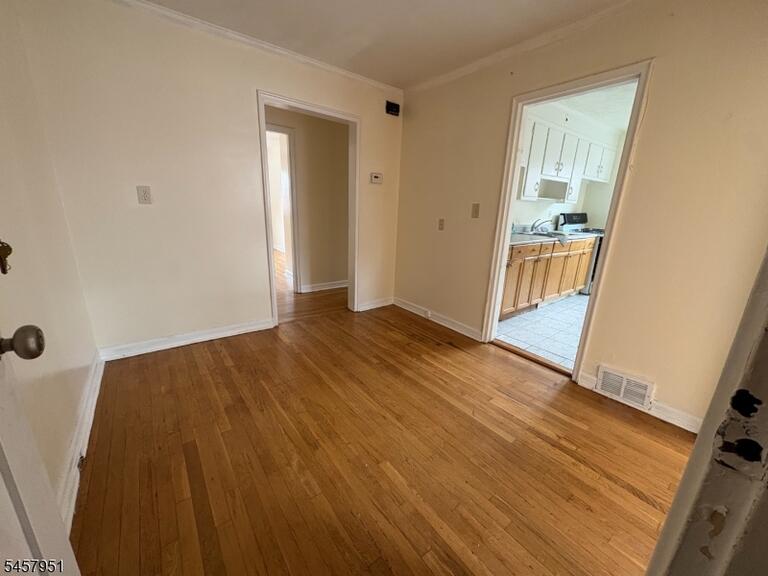 Property listing MLS 4050243 photo 1