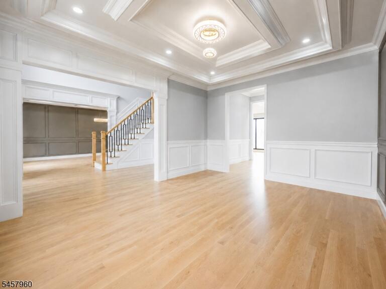 Property listing MLS 4050248 photo 4