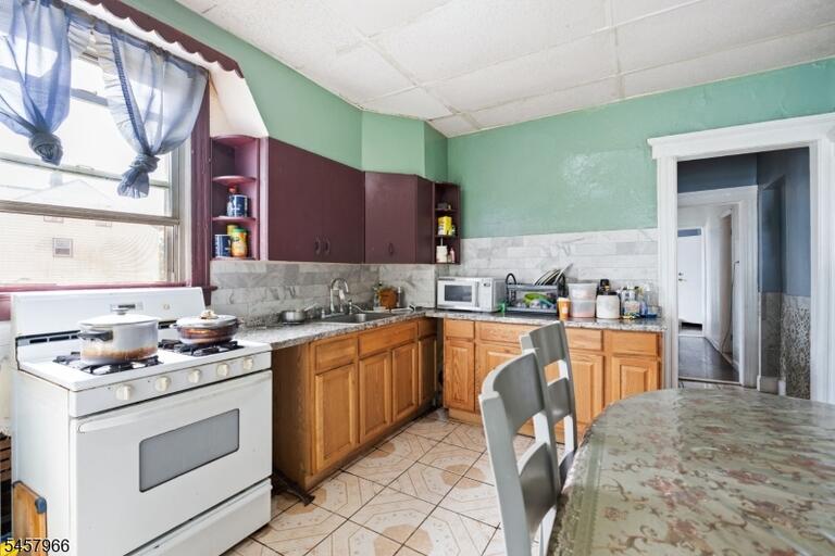 Property listing MLS 4050261 photo 13