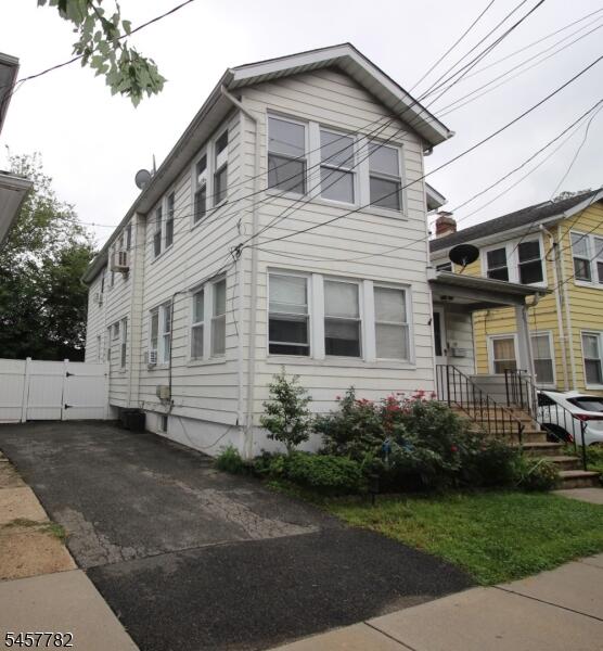 Property listing MLS 4050262 photo 1