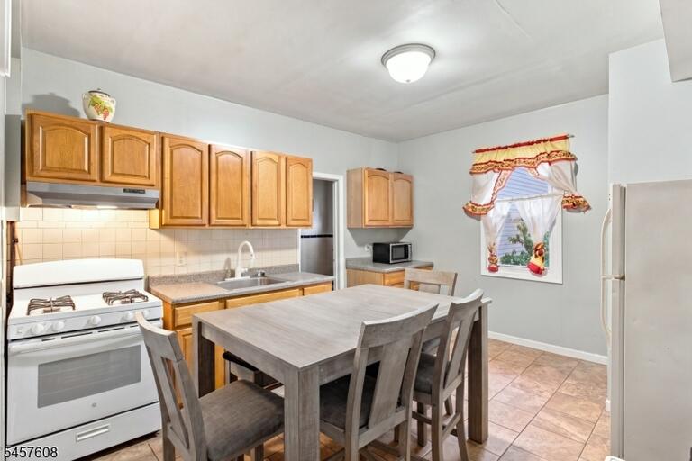 Property listing MLS 4050292 photo 11