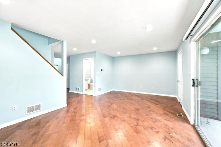 Property listing MLS 4050293 photo 12