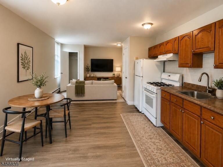 Property listing MLS 4050294 photo 1