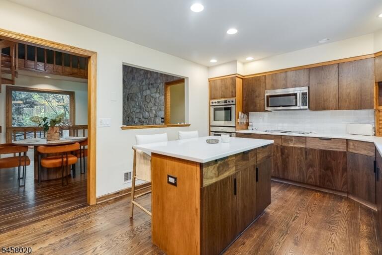 Property listing MLS 4050314 photo 17