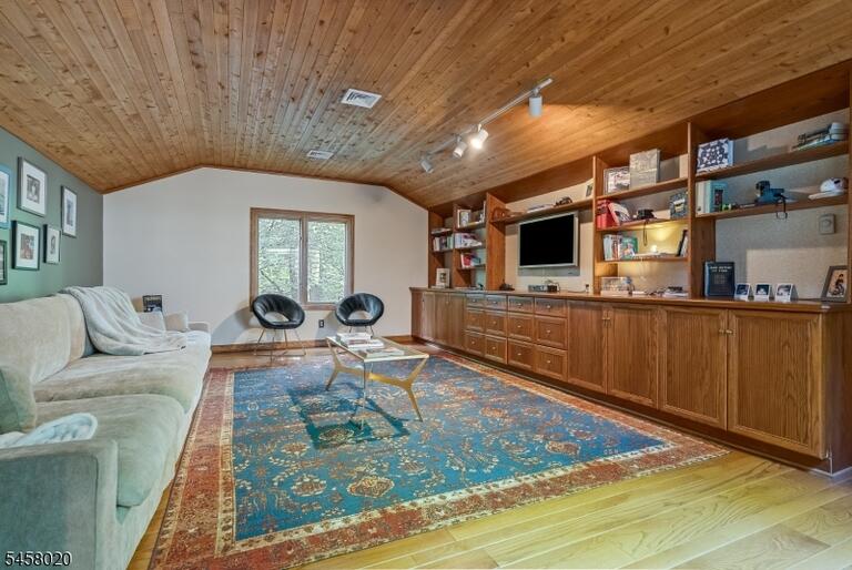 Property listing MLS 4050314 photo 24