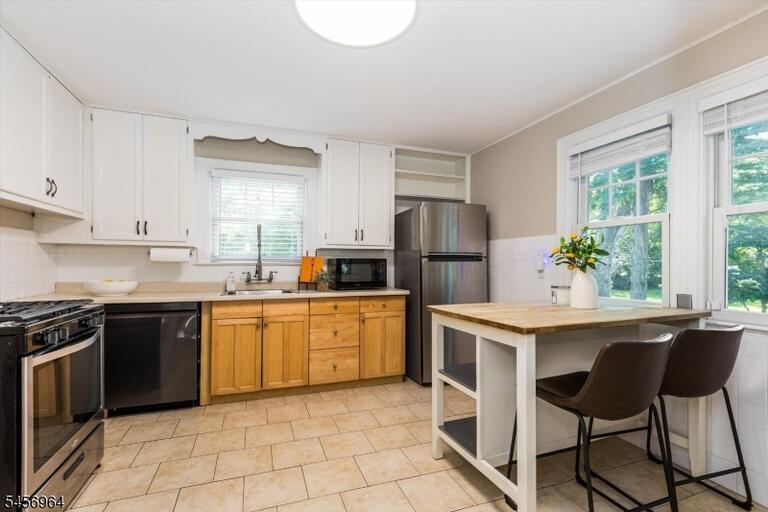 Property listing MLS 4050324 photo 18