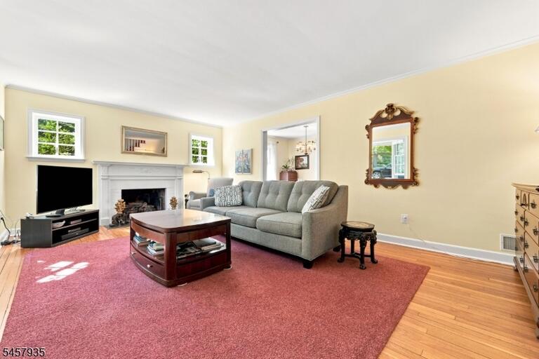 Property listing MLS 4050336 photo 11