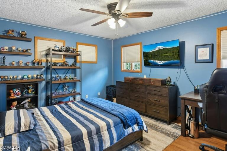 Property listing MLS 4050350 photo 18