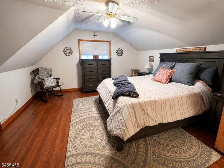 Property listing MLS 4050350 photo 23