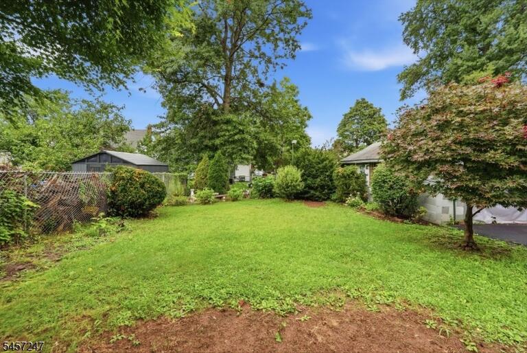 Property listing MLS 4050357 photo 22