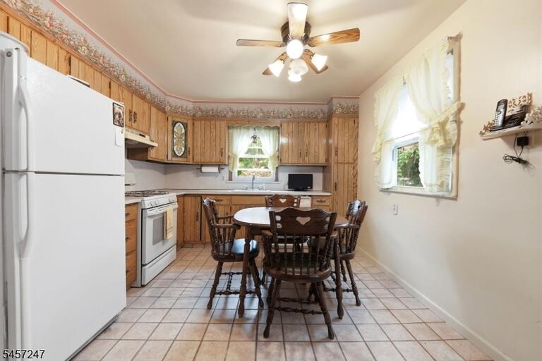 Property listing MLS 4050357 photo 8