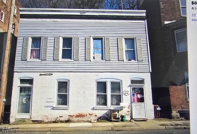 Property listing MLS 4050414 photo 1